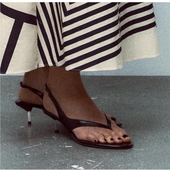 ✨ZARA✨Dark Brown Strappy Kitten Heel Sandals - Picture 3 of 8